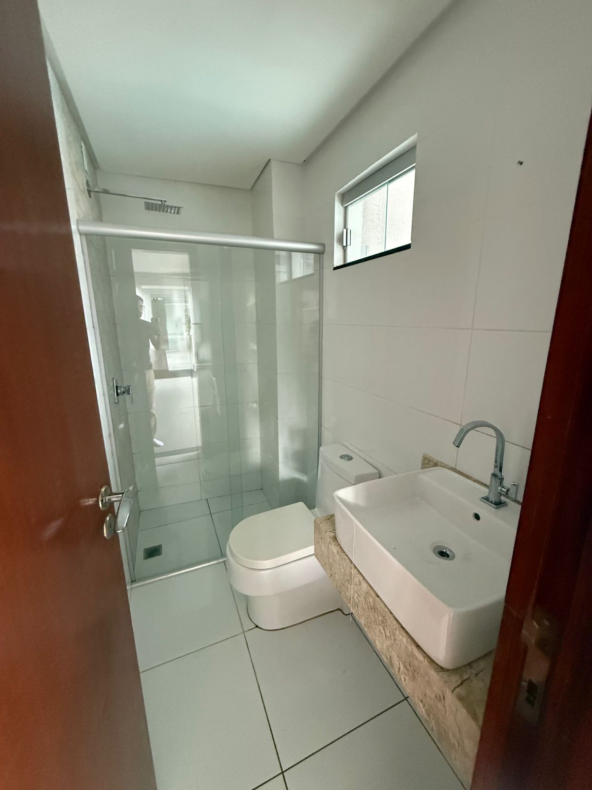 Sobrado de Luxo no Portal do Sol I - 4 Suítes com Piscina