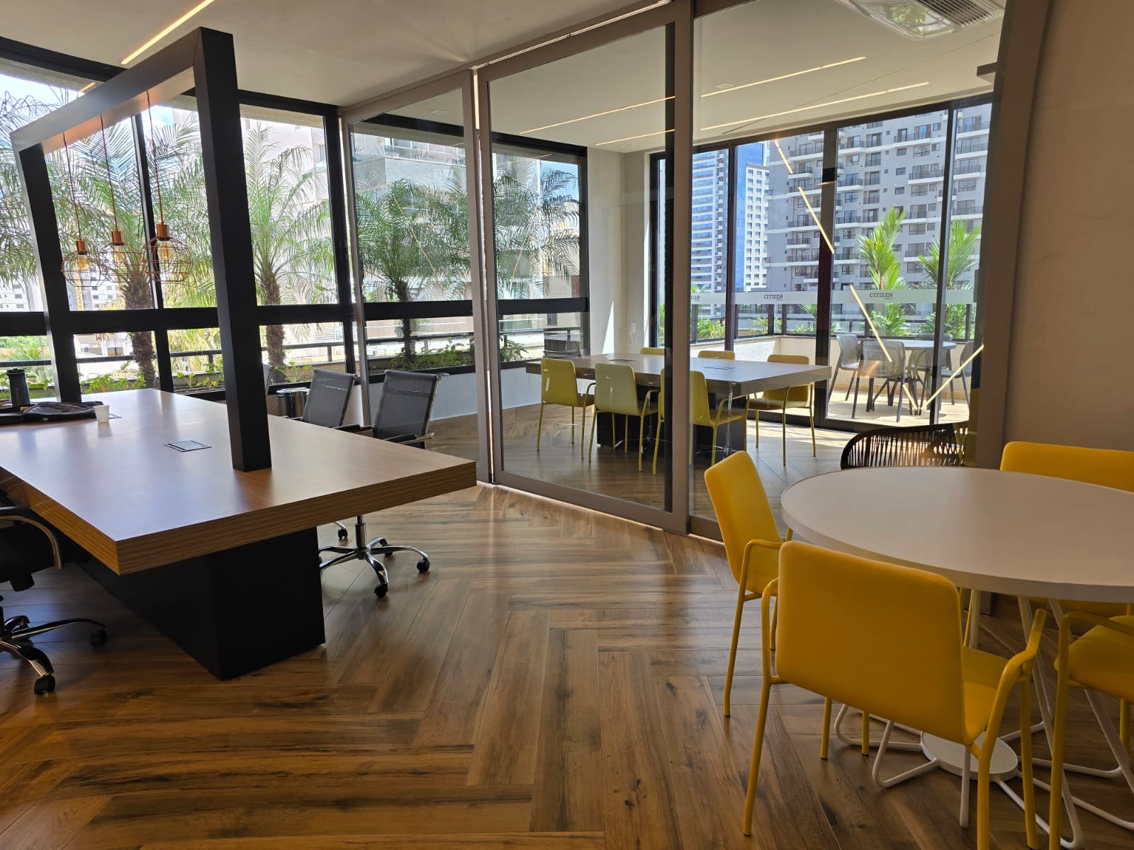 Apartamento a venda ou aluguel / 2 quartos / 1 suite / mobiliado / predio novo / rooftop / 1 vaga