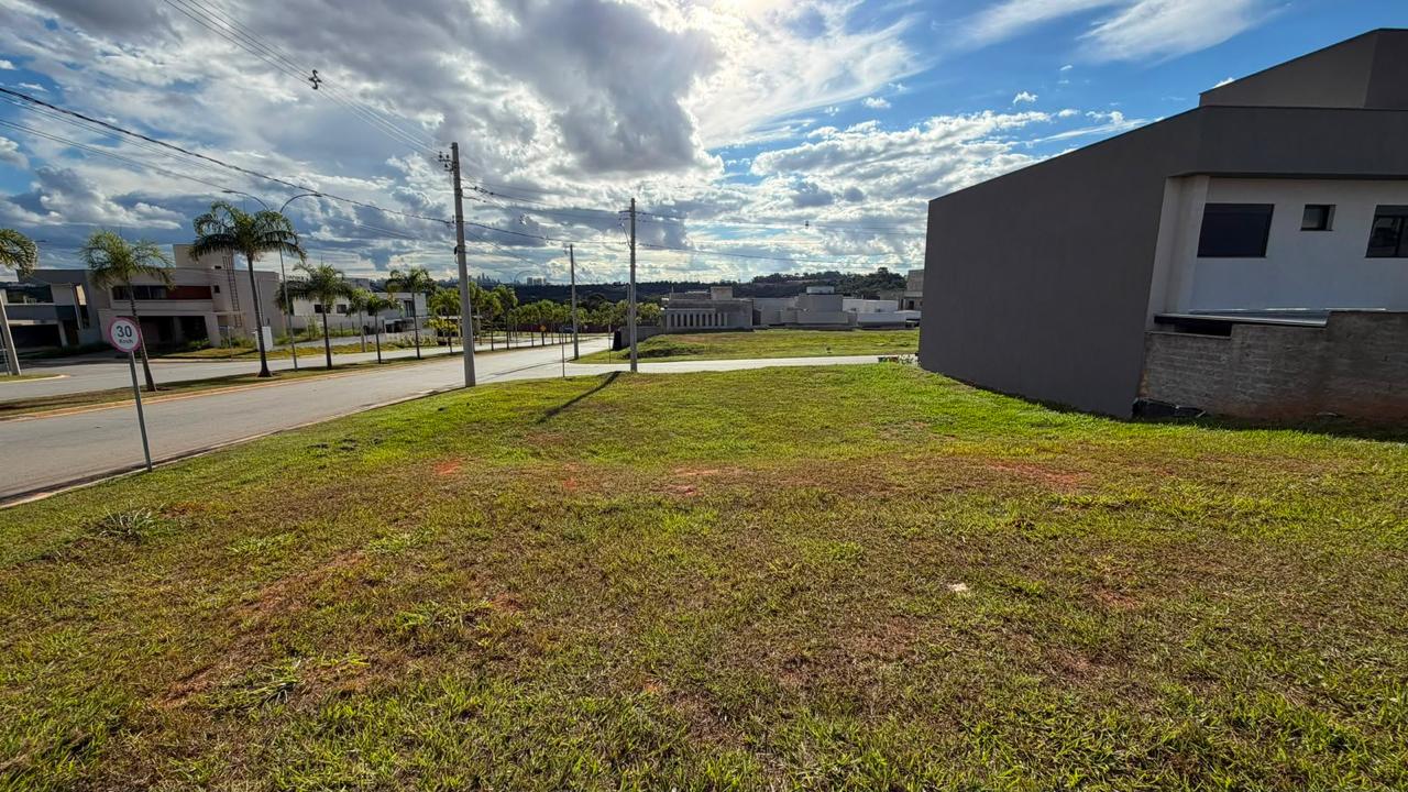 Venda de terreno condominio fechado / Jardins Capri / FGR / com agio / financiamento direto