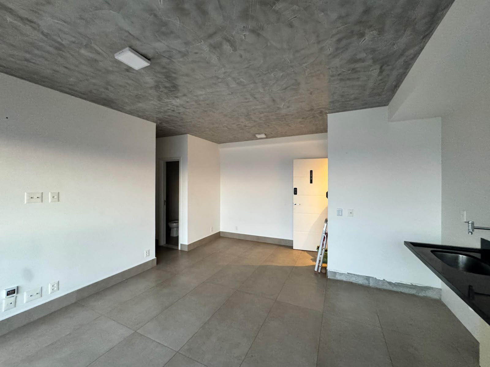 Apartamento à venda / Setor Oeste / no ID VIDA URBANA / 2 Quartos/ 65,7m2 / sem mobília / ótima renda com Airbnb
