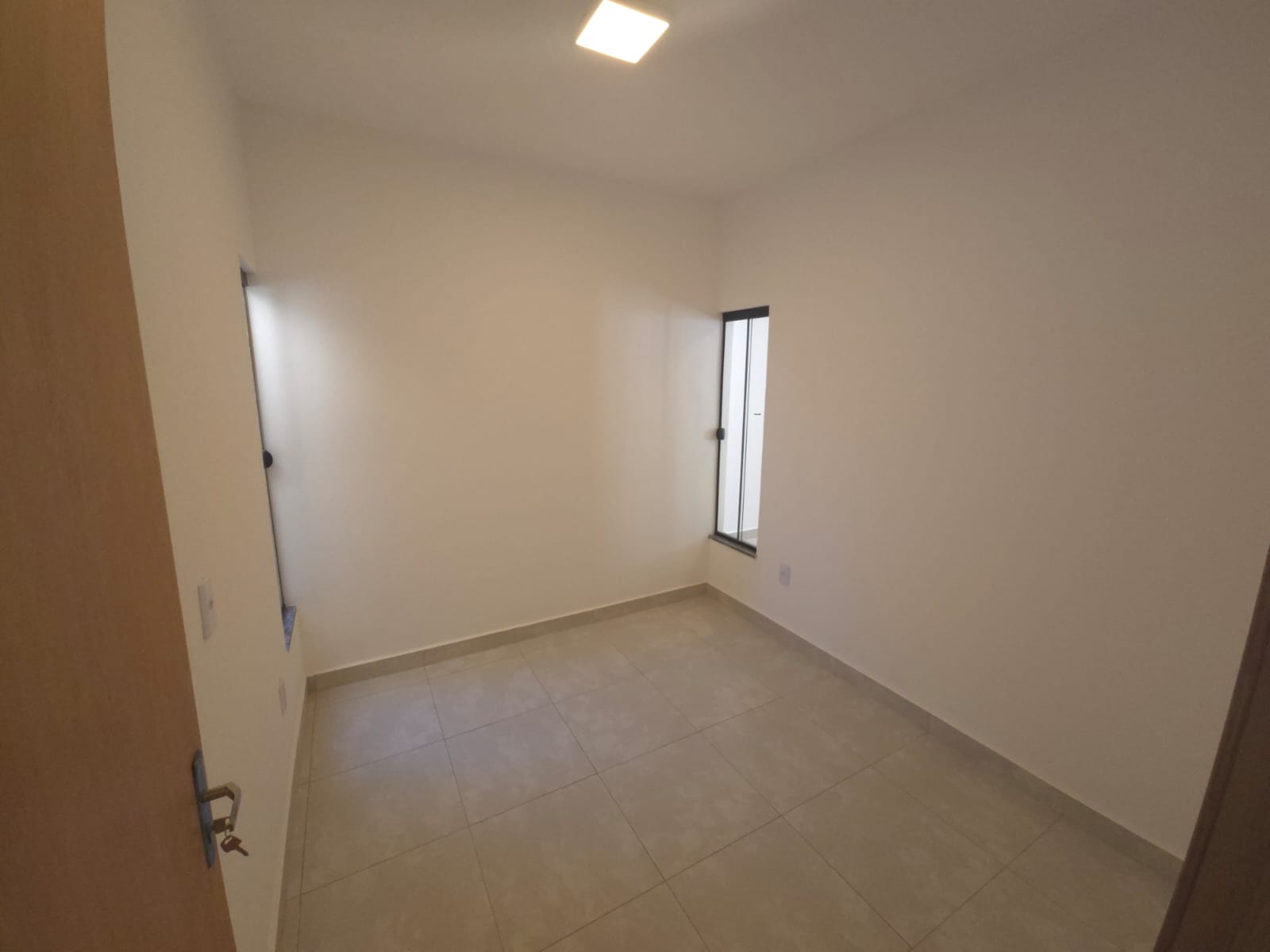 Casa com 2 quartos a venda / GO 040 / próximo ao Madre Germana e terminal Maranata / Goiania