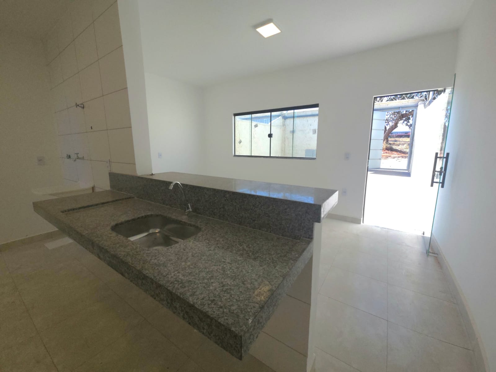 Casa com 2 quartos a venda / GO 040 / próximo ao Madre Germana e terminal Maranata / Goiania