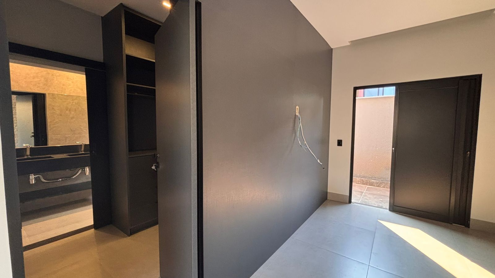 Casa térrea a venda / Jardins Barcelona / 190 m² e terreno de 300 m² / 3 suites / home theater / piscina aquecida com prainha / hidro / LED
