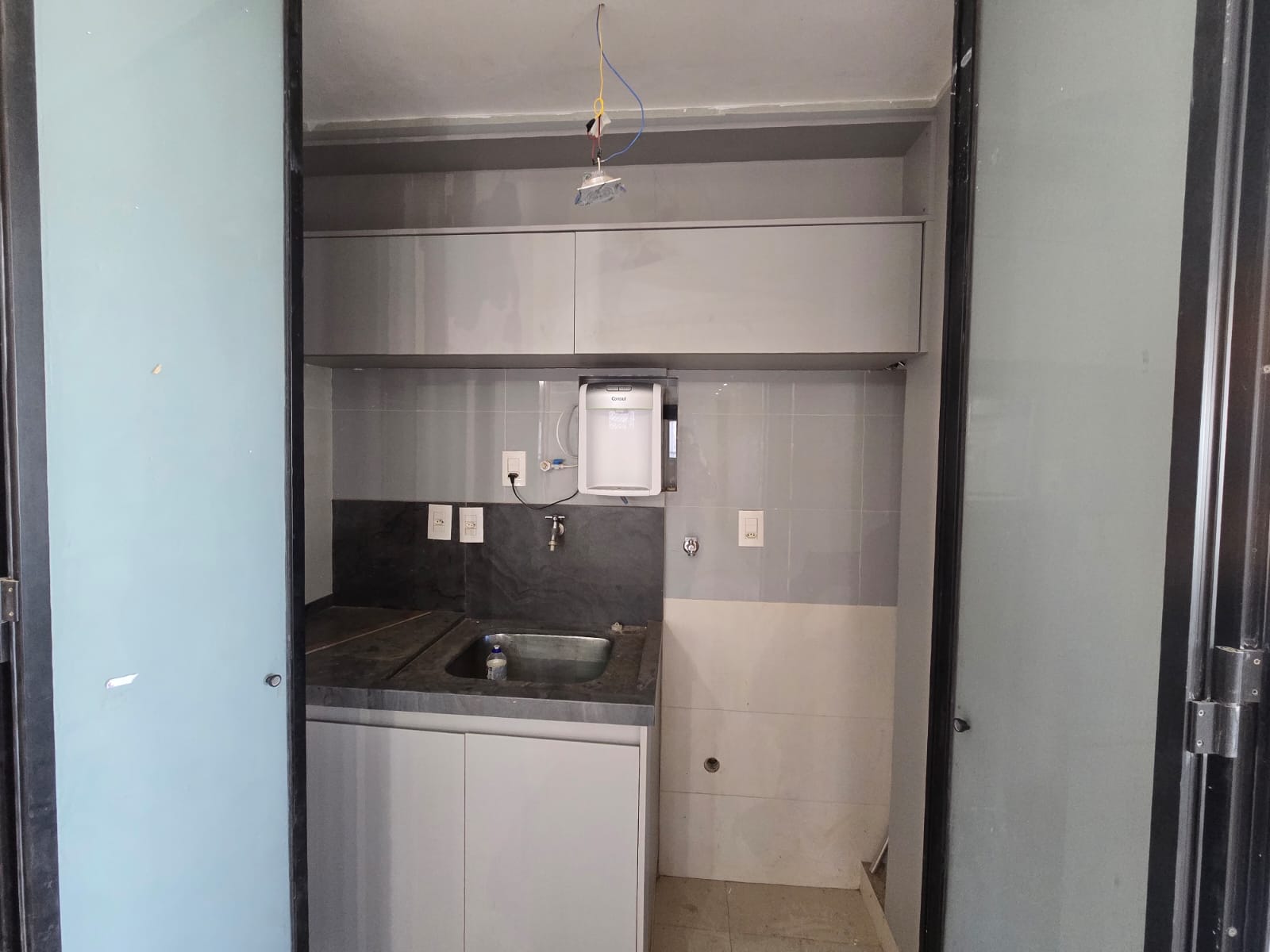 Apartamento à venda 104 m² / Setor Bueno / 2 suítes / lavabo / projeto luminotécnico e armários / prédio novo / Rua T-30