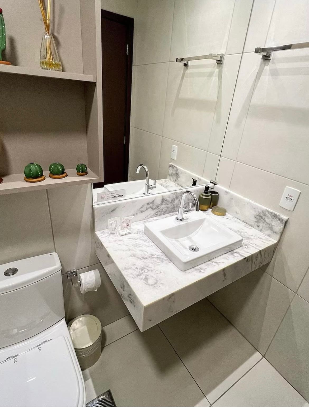 Flat à venda Setor Bueno / 44 m² / mobiliado e decorado / prédio novo / próximo ao Goiânia Shopping
