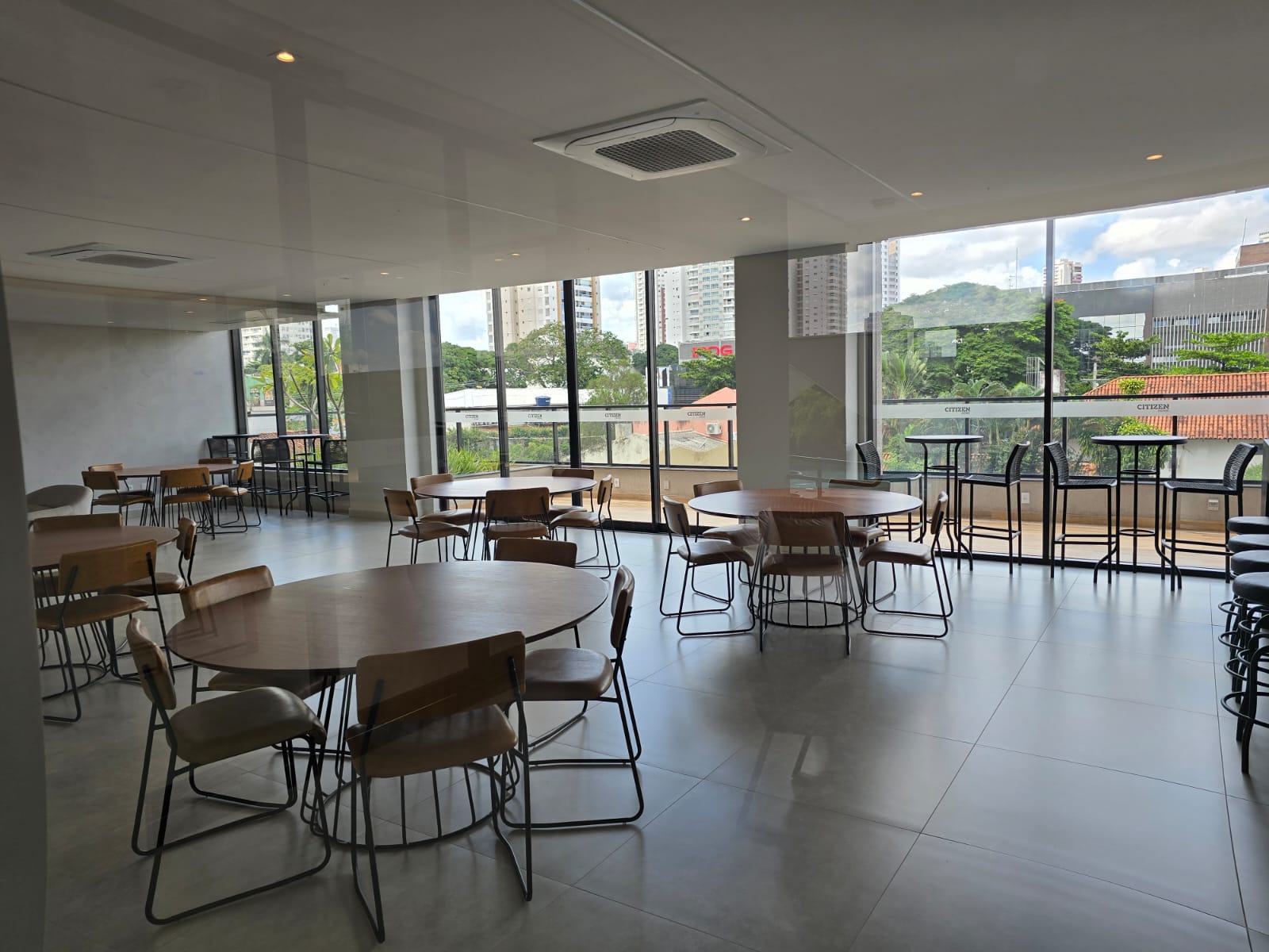 Flat à venda Setor Bueno / 44 m² / mobiliado e decorado / prédio novo / próximo ao Goiânia Shopping