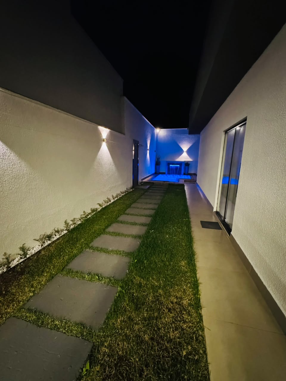 Casa para venda / Bairro Cardoso / 3 quartos / 1 suite / 130 m² / Pronta para Morar: Casa com marcenaria completa, eletros e automação inclusos!