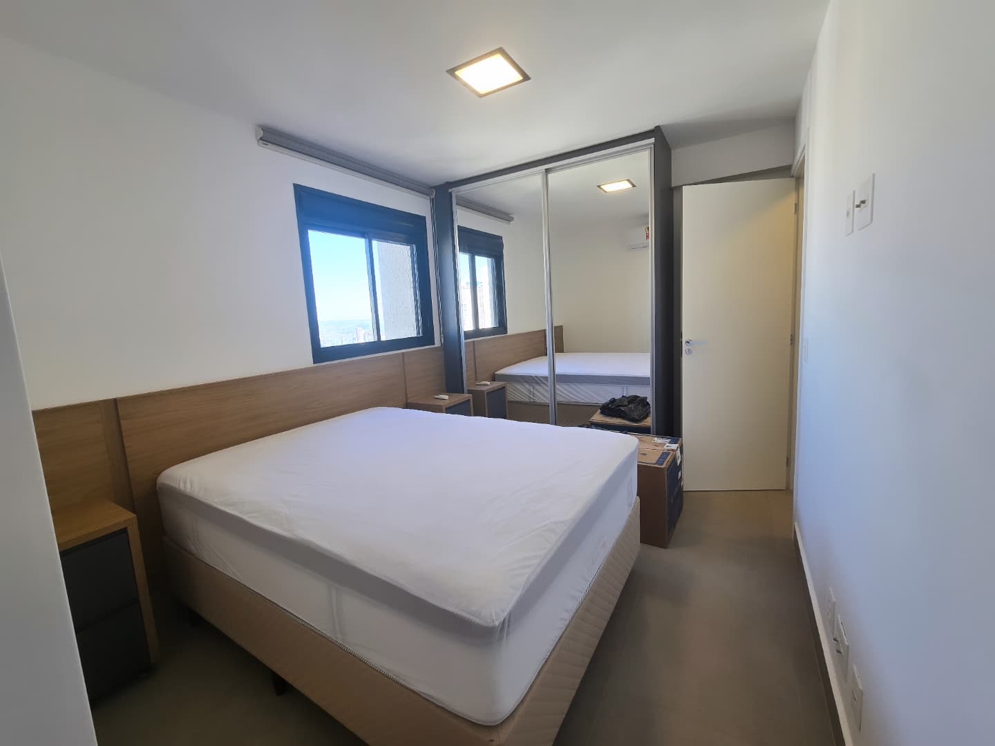 Apartamento à venda ou aluguel Setor Oeste / 2 suites / lavabo / 2 vagas / 72m² / andar alto / prédio novo / mobiliado