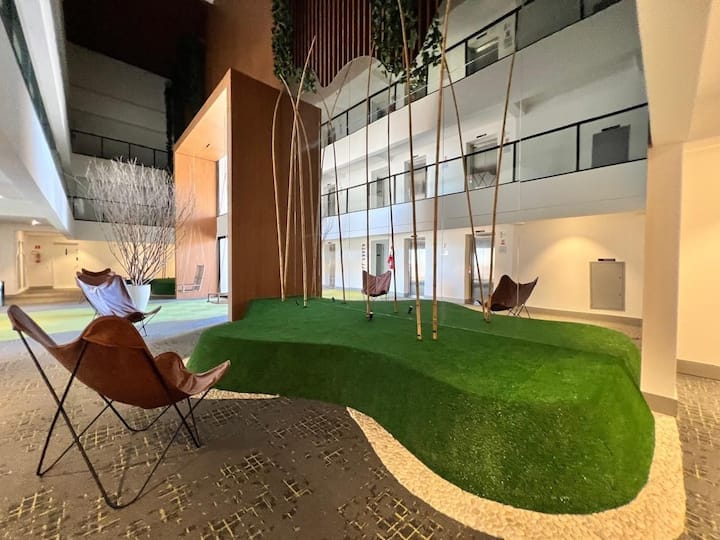 Apartamento à venda ou aluguel Setor Oeste / 2 suites / lavabo / 2 vagas / 72m² / andar alto / prédio novo / mobiliado