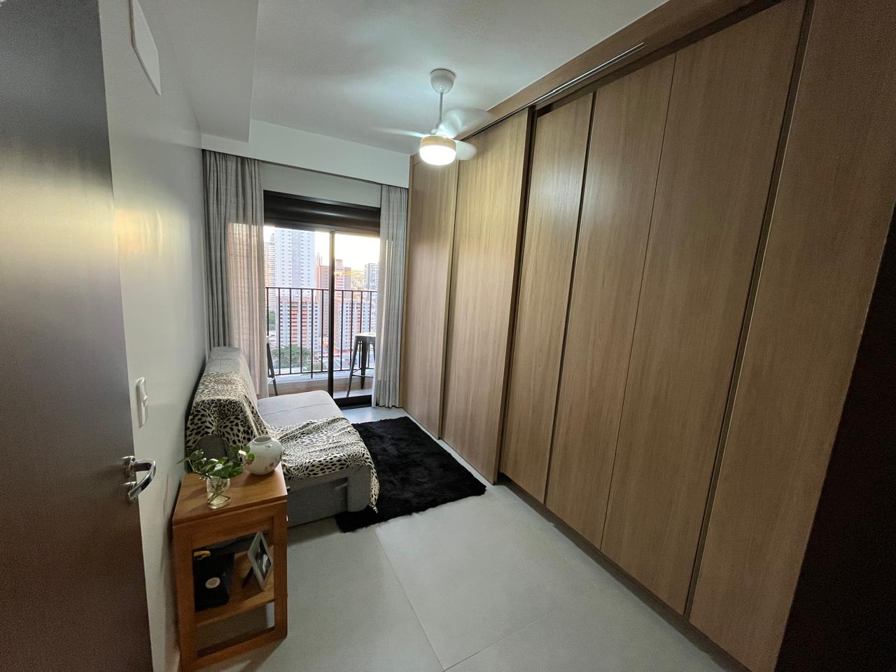Apartamento à venda Setor Bueno / 87 m² / 02 suítes / lavabo e varanda / com vista privilegiada para o Parque Vaca Brava / 2 vagas / mobiliado
