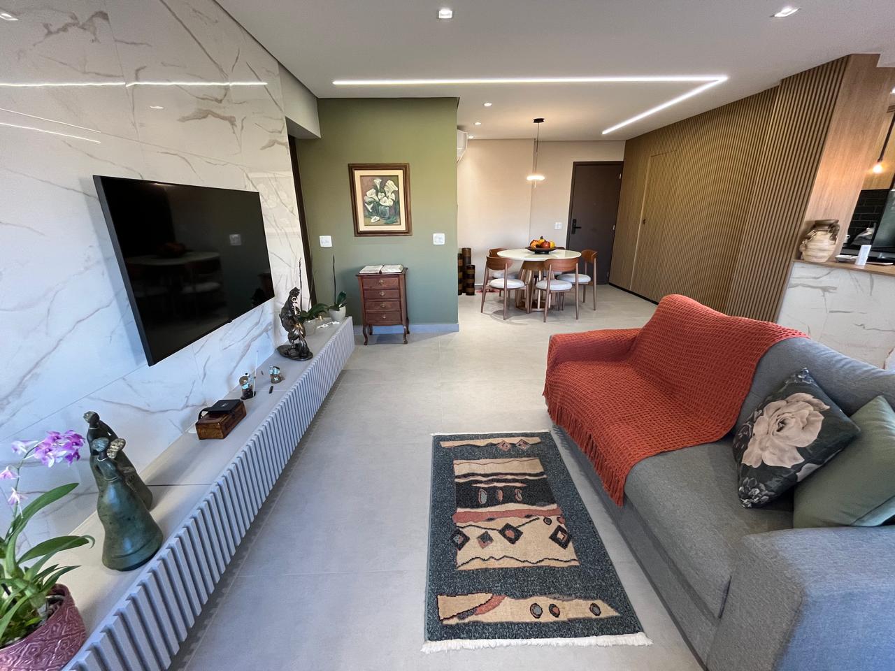 Apartamento à venda Setor Bueno / 87 m² / 02 suítes / lavabo e varanda / com vista privilegiada para o Parque Vaca Brava / 2 vagas / mobiliado