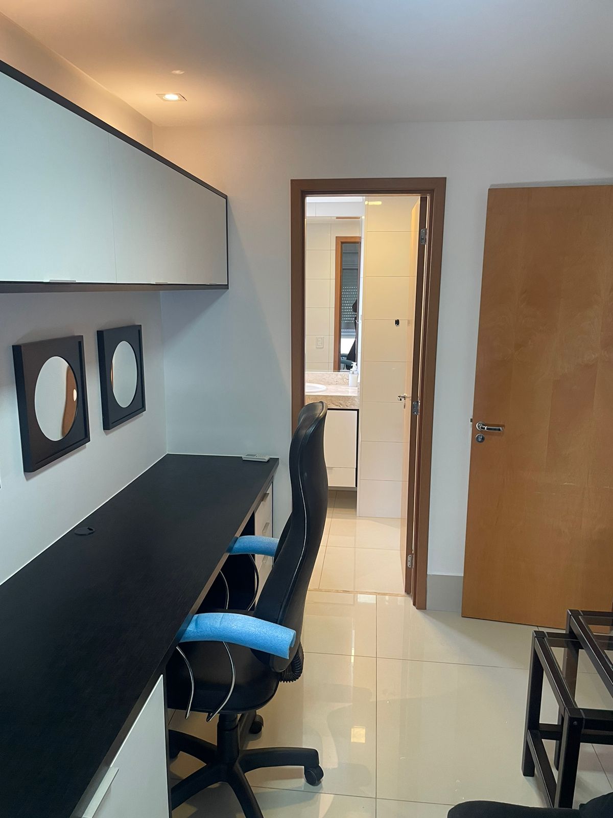 Apartamento 3 suítes para locação / Setor Marista / churrasqueira na varanda / prédio novo / mobiliado