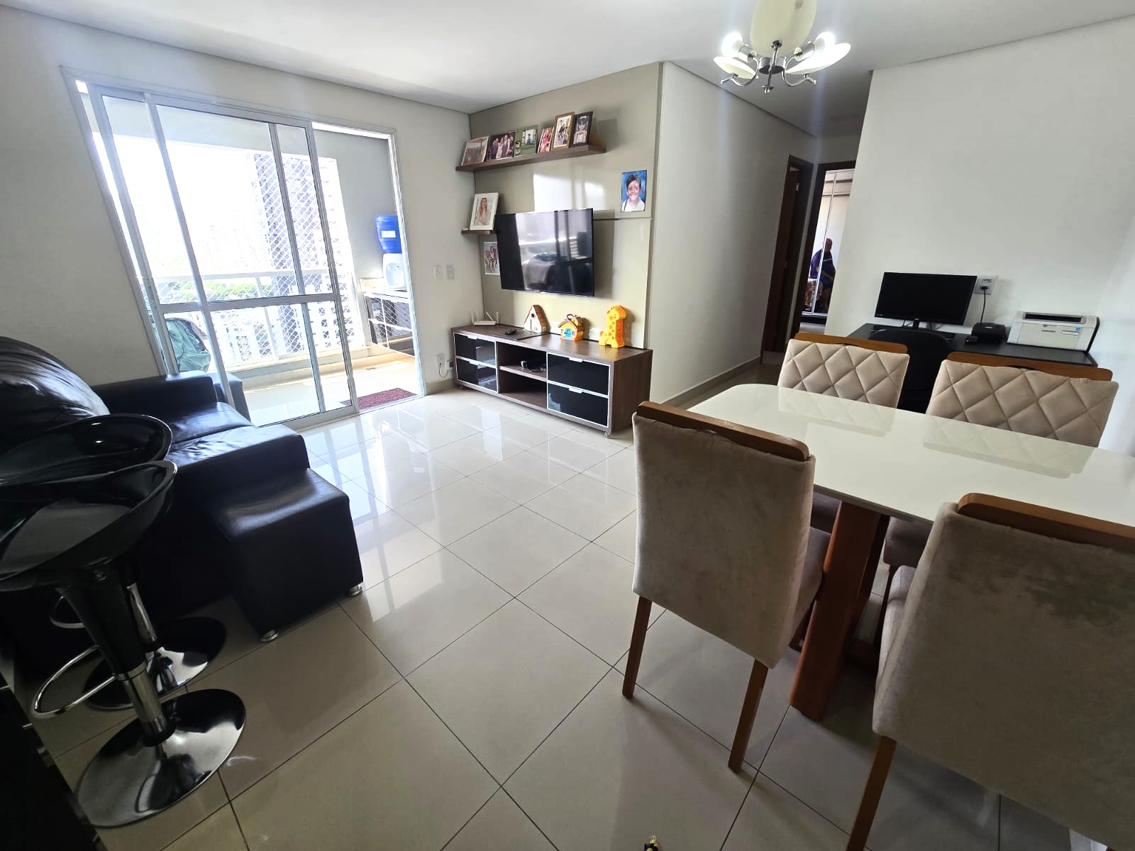 Apartamento à Venda no The Expression / 2 quartos / 1 suíte / 1 vaga / 67m² / andar Alto / varanda / nascente / Setor Bueno