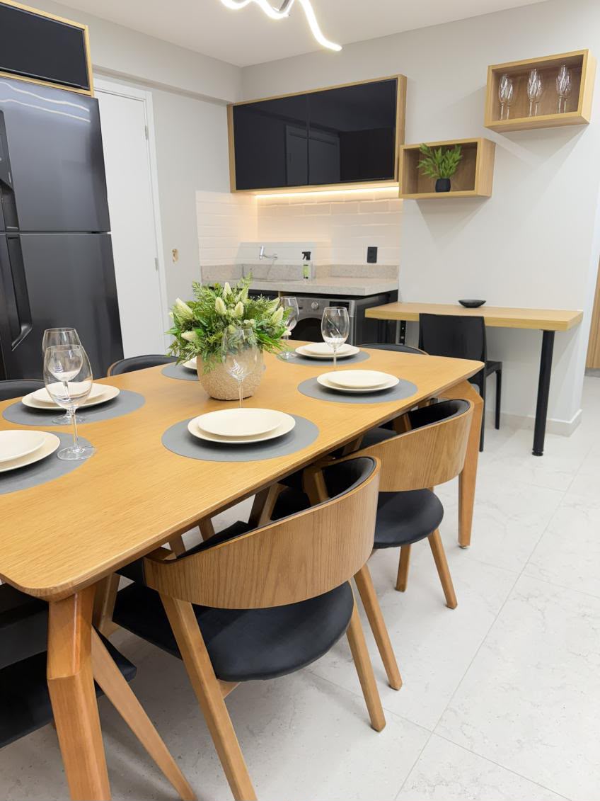 Apartamento à venda Setor Bueno / 2 suítes com lavabo / mobiliado / automatizado e comando de voz Alexa / pronto para Airbnb