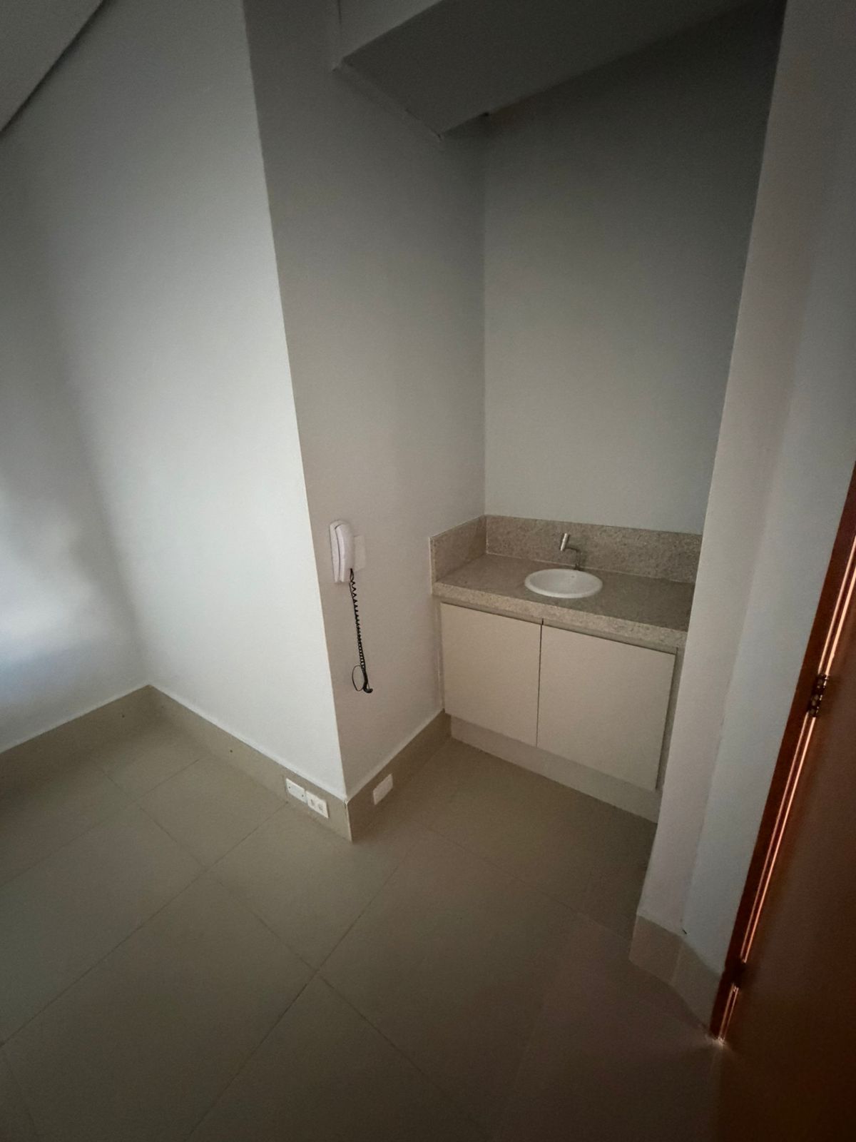 Sala comercial à venda no The Prime Tamandaré Office / 76 m² / Setor Oeste