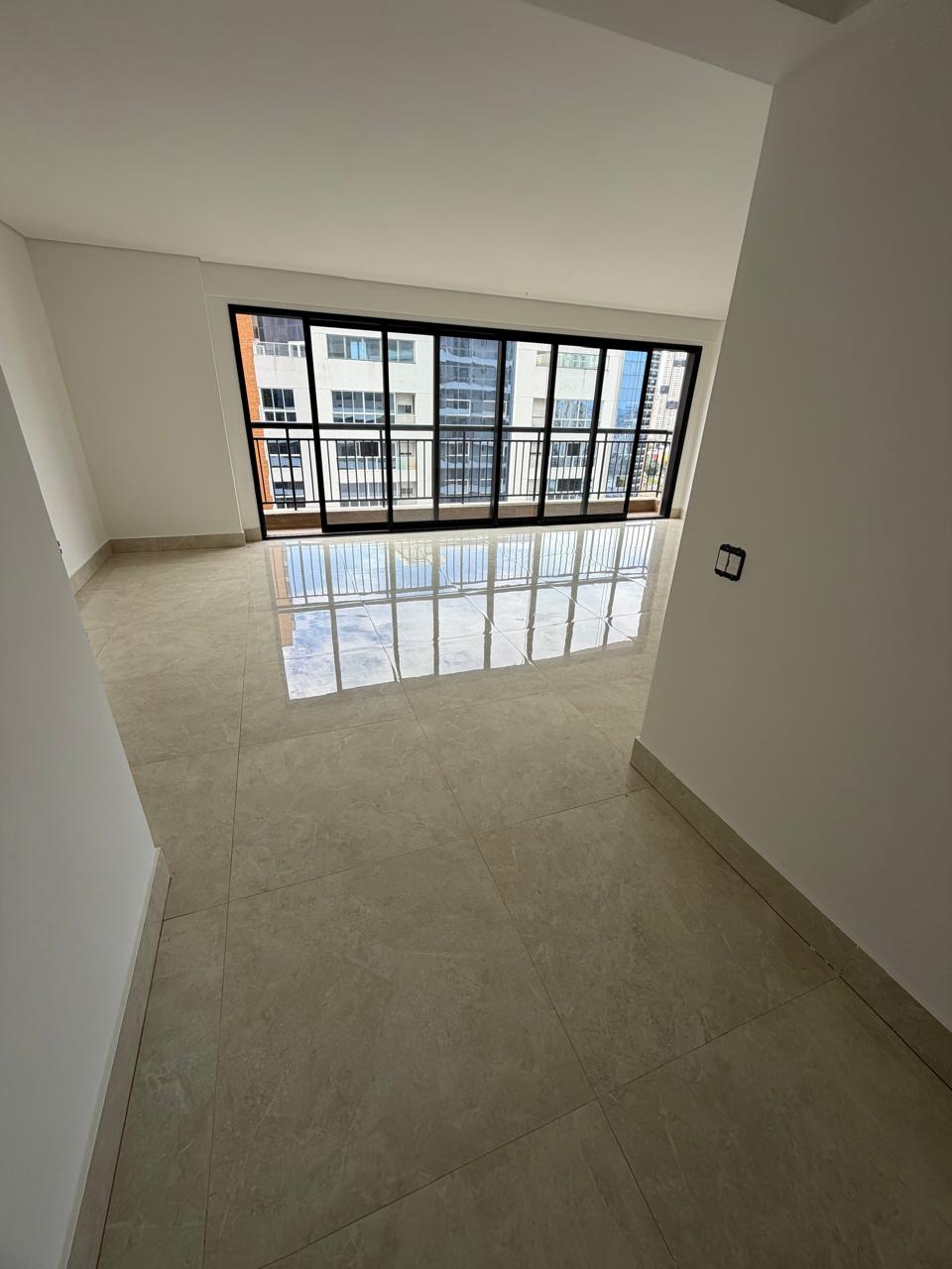 Apartamento Alto Padrão no Residencial Arte Verde - 4 Suítes Plenas com Elevador Privativo, / Setor Marista