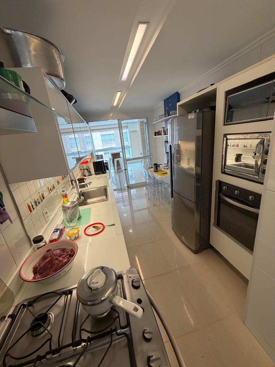 Apto no Chateau Bougainville Lifestyle com 3 suítes e 1 quarto no Marista