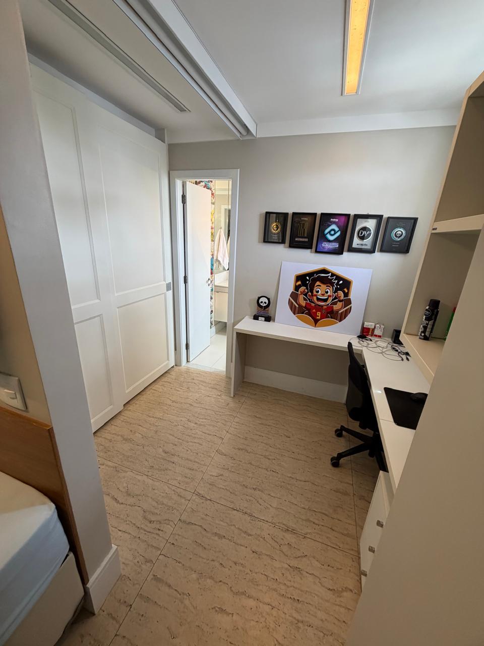 Apto no Chateau Bougainville Lifestyle com 3 suítes e 1 quarto no Marista